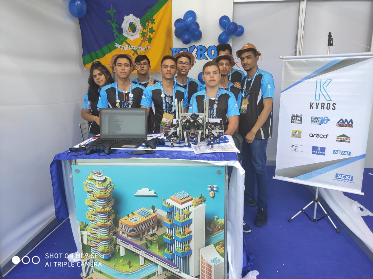 ALUNOS DO SESI ARARIPINA PARTICIPAM DE COMPETIÇÃO NACIONAL DE ROBÓTICA EM SÃO PAULO